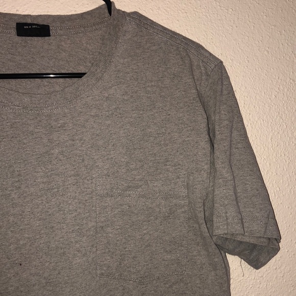 Filson Grey Pocket Tee size Large - has blemish - Picture 2 of 5